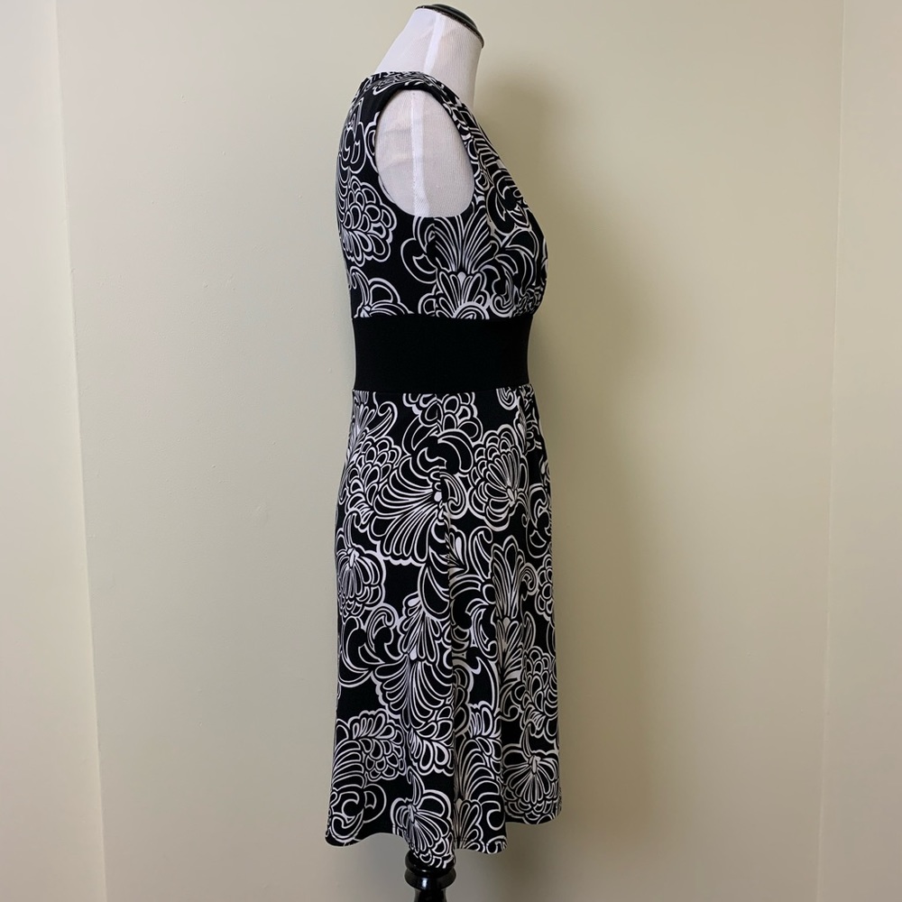🍄 White House Black Market Dress Size S - Picture 4 of 7